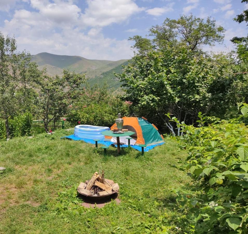 Hayi Tun Guest House Горис Екстериор снимка