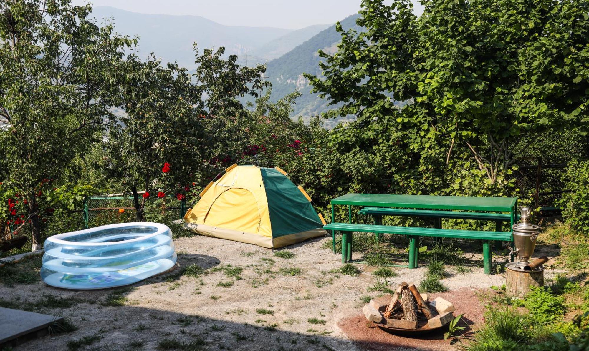 Hayi Tun Guest House Горис Екстериор снимка