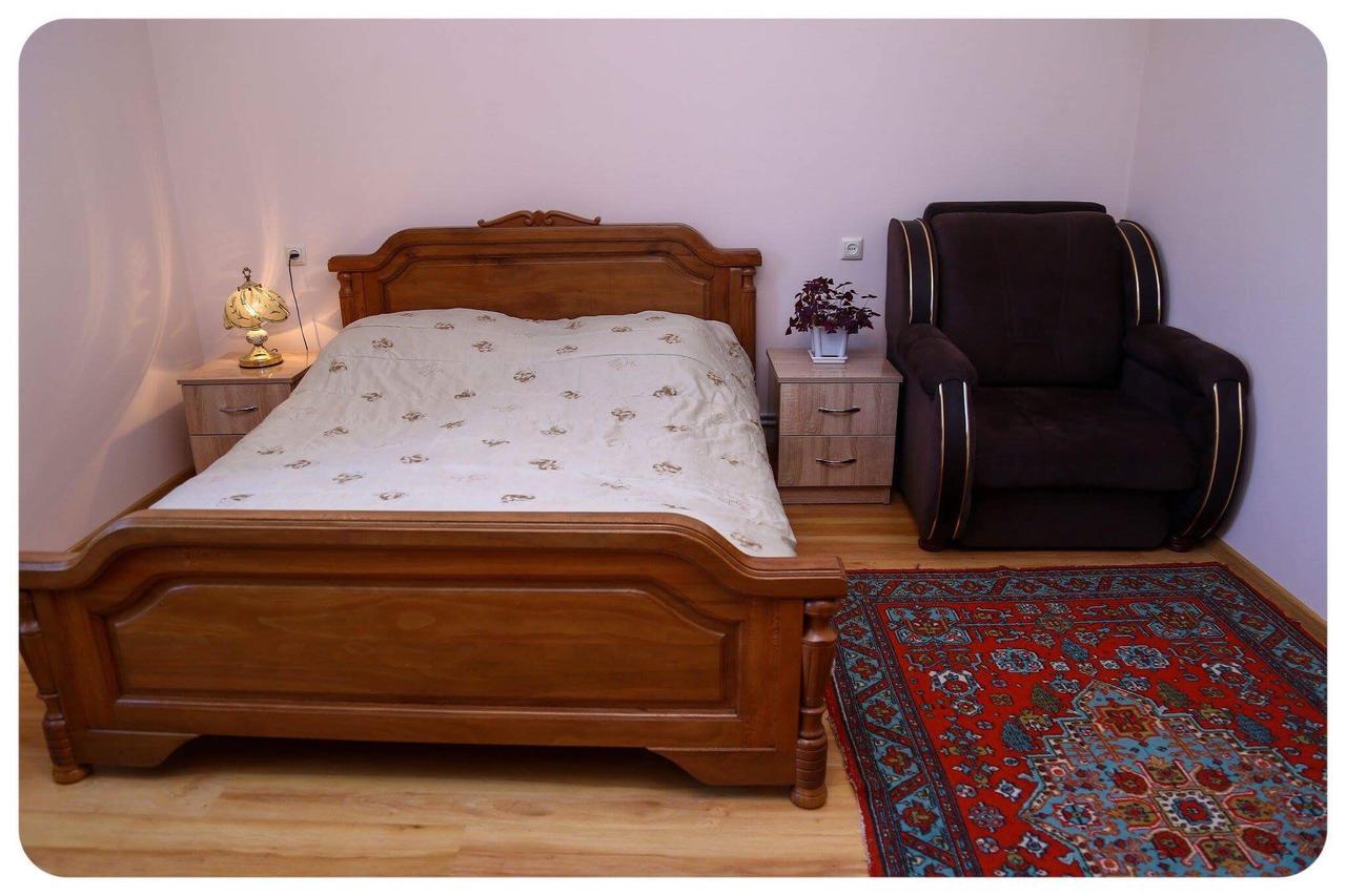 Hayi Tun Guest House Горис Екстериор снимка