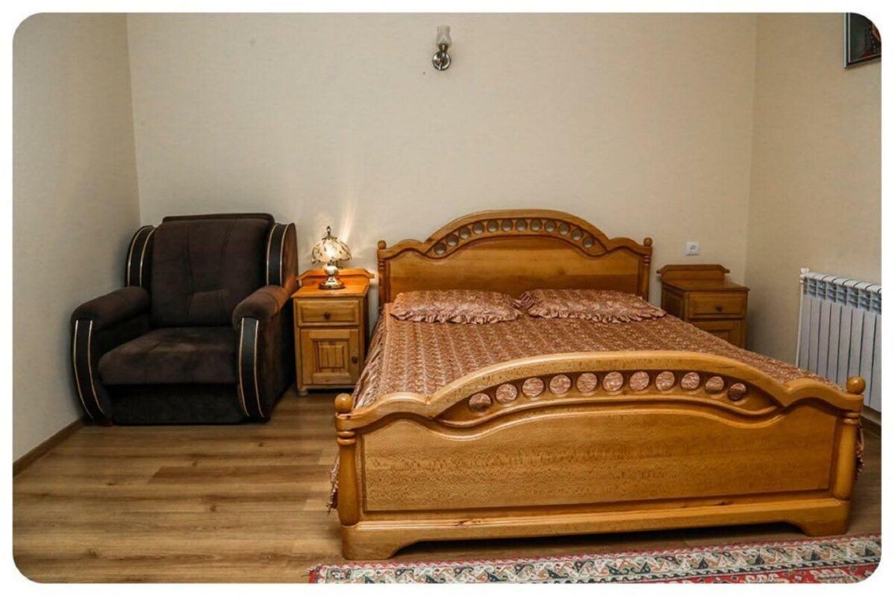 Hayi Tun Guest House Горис Екстериор снимка